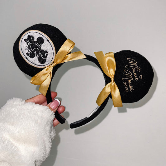 Vintage Min Mouse Silhouette